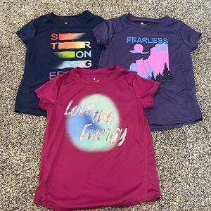 All In Motion T-shirt (3 t-shirts) - Size S (6/6x)